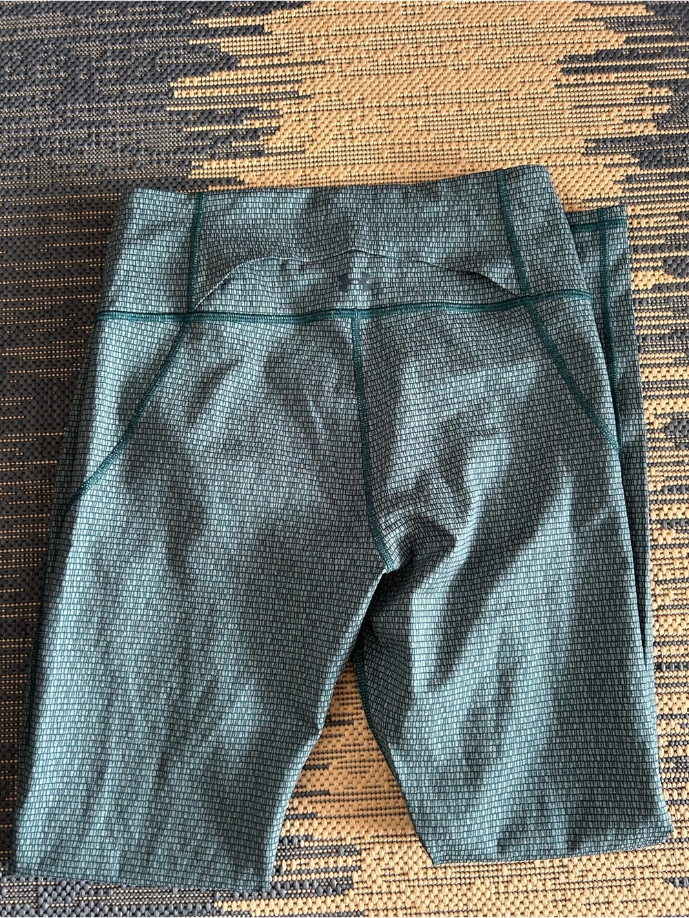 Women’s under Armour work out pants medium